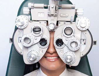 Comprehensive eye exams in Vogue Vision Clive, IA
